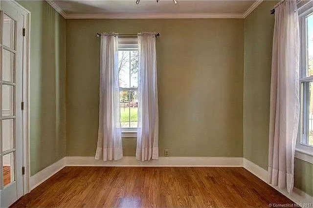 290 W Main St — Photo 27
