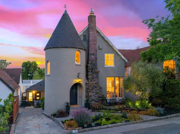 7 Veteran Way, Oakland, CA 94602