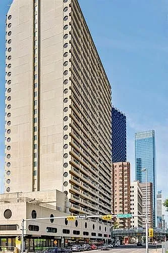 1 bedroom Condo Apartment Downtown — Photo 2