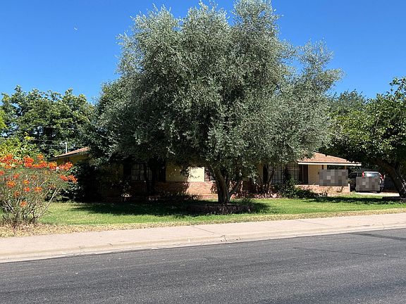 3rd image of 315 N Fraser Dr W