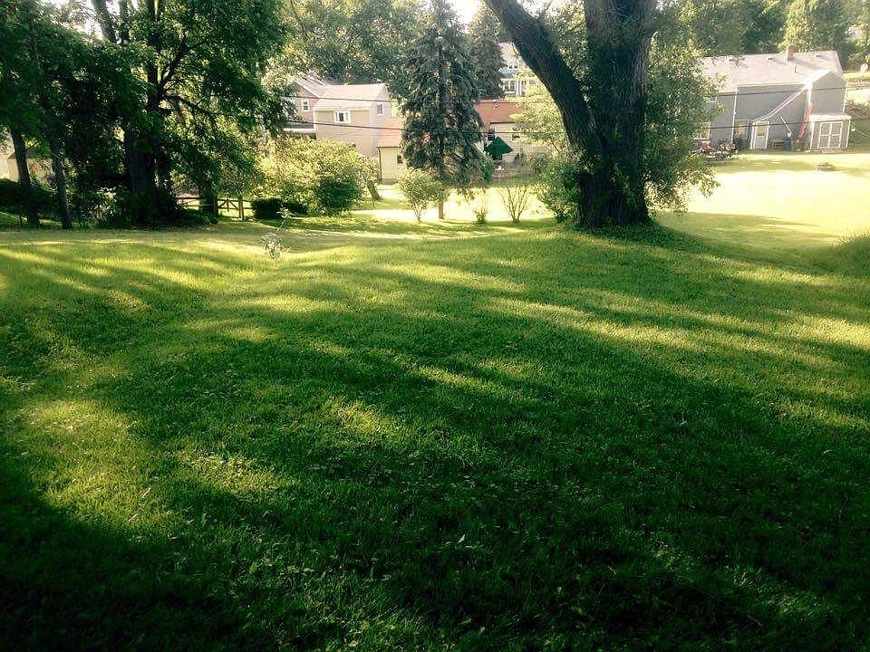 2nd image of 409 W 3rd St