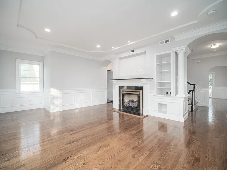 8 Richardson St #2 — Photo 5