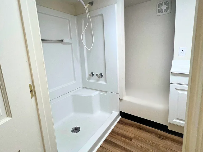 915 Main St #201 — Photo 7