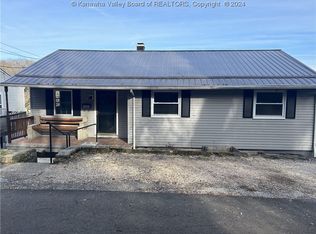 1122 Forest Rd, Charleston, WV 25314