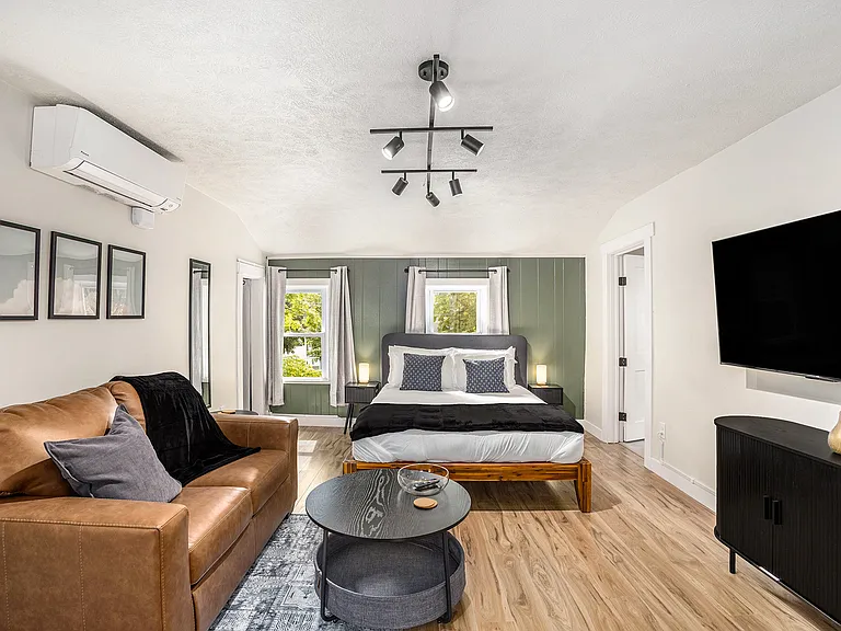 37 Gold Ave NW #3 — Photo 6