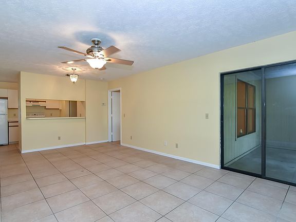 3rd image of 6547 SE Federal Highway #7-201