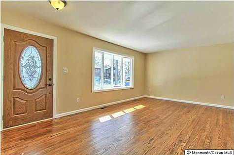 5th image of 224 Mizzen Ave