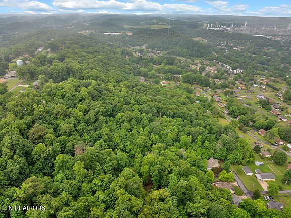 5th image of 1656 Ridgeway Dr