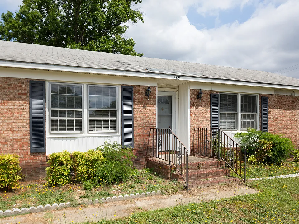 429 Santa Fe Dr