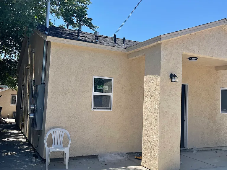 3529 Douglass Ave — Photo 2