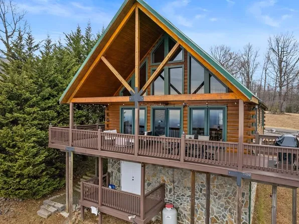1348 Starry Nights Dr, Fancy Gap, VA 24328