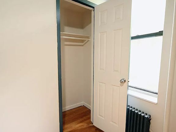 5th image of 514 E 5th St APT 10