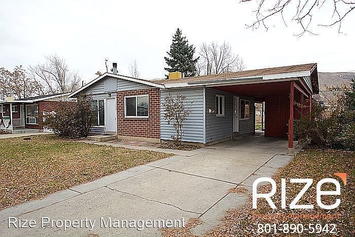 1st image of 1150 N Topaz Dr