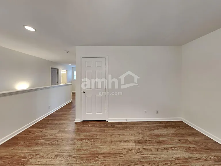 1502 Halifax Dr — Photo 24