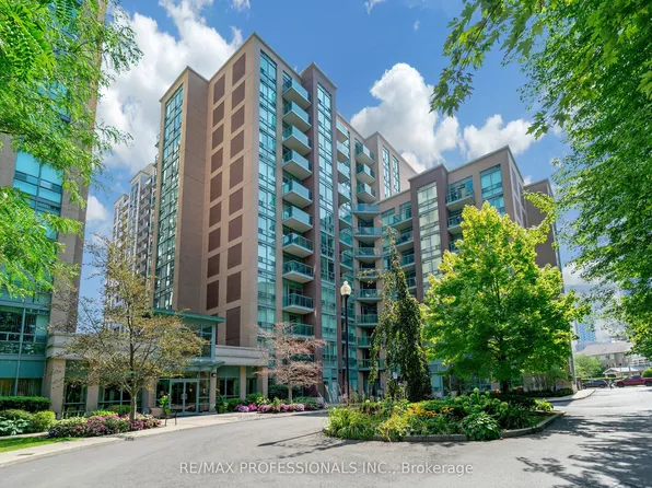 9 Michael Power Pl #402, Toronto, ON M9A 0A5
