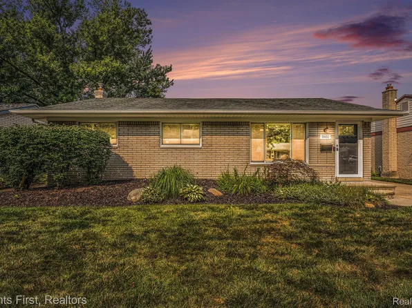 8451 Orhan St, Canton, MI 48187