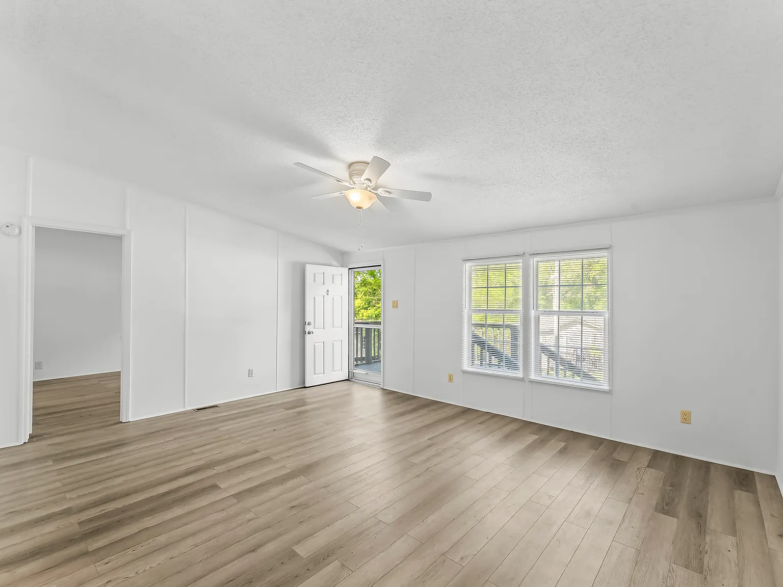 3 bed, 1500 sqft, $1,600 — Photo 3