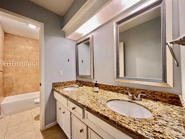11407 Briar Rose Dr — Photo 24