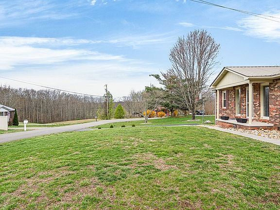 2nd image of 2418 Amber Meadows Rd