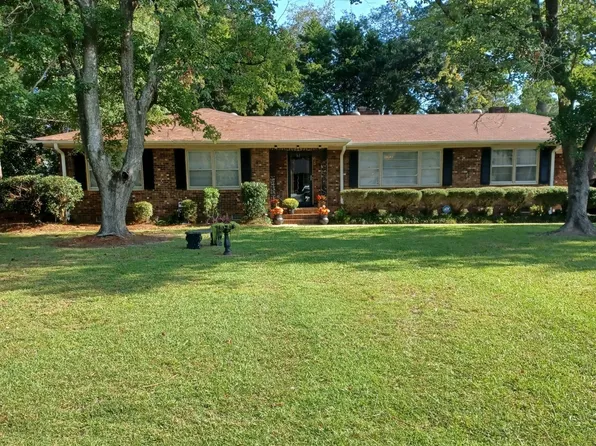 3003 Englewood Drive, Kinston, NC 28504