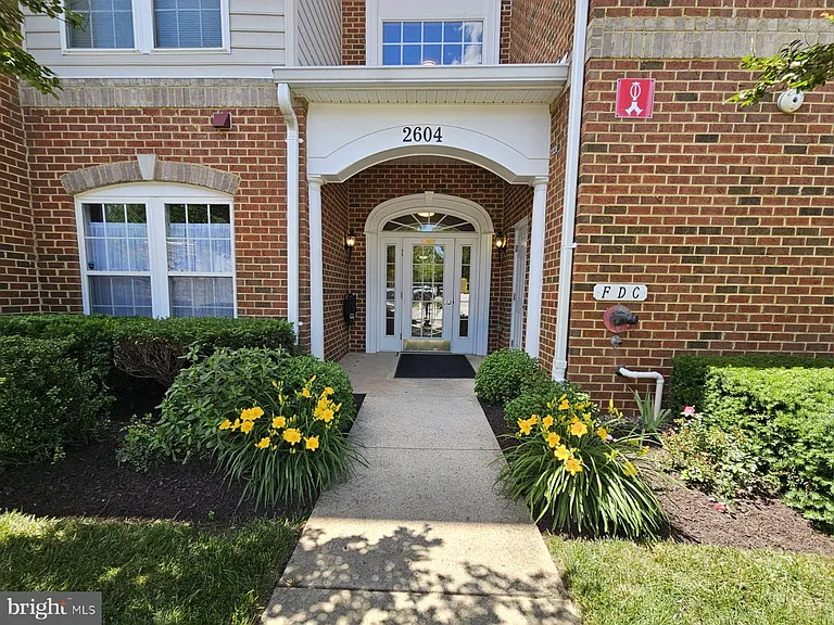 2604 Clarion Ct #404 — Photo 2