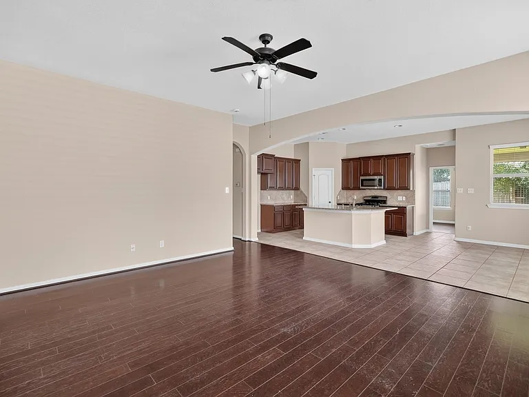 15 Butternut Grove Pl — Photo 7