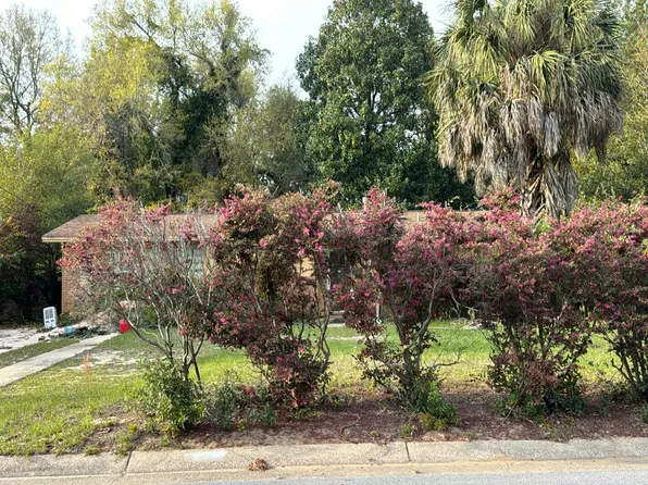 3640 Wellington Rd, Pensacola, FL 32504