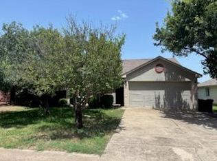 322 Meadowside Dr, Hutto, TX 78634