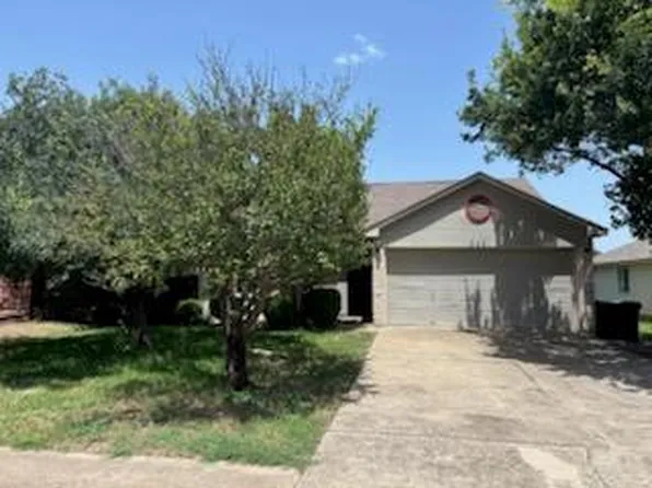 322 Meadowside Dr, Hutto, TX 78634
