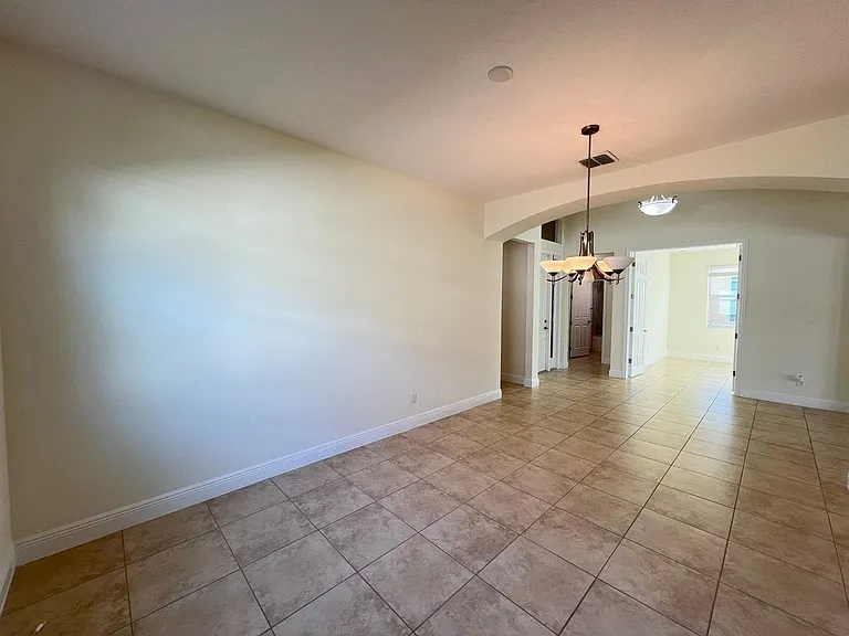 11948 SW Crestwood Cir — Photo 16