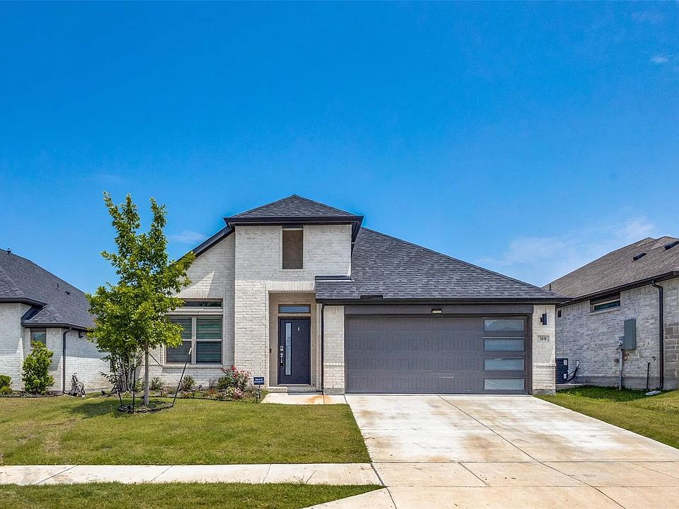 1st image of 319 Brookview Dr