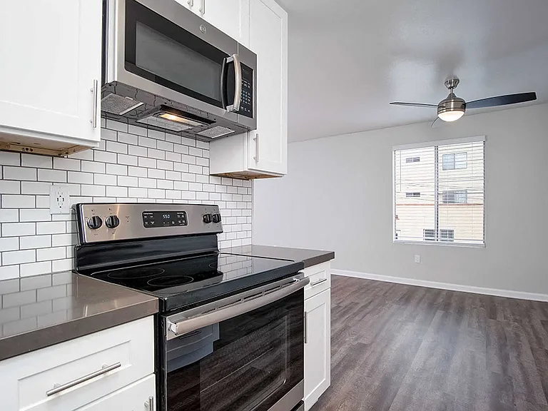 Los Robles Apartments — Photo 28