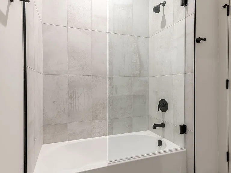 224 S Ashland — Photo 11