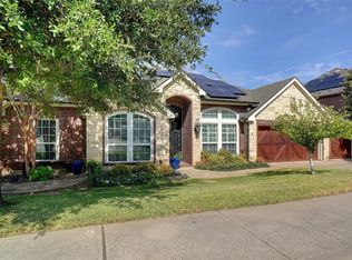 815 Spring Creek Dr, Grapevine, TX 76051
