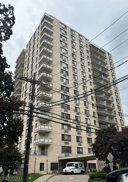 1 bed, 1.0 bath, $2,700 — Photo 2