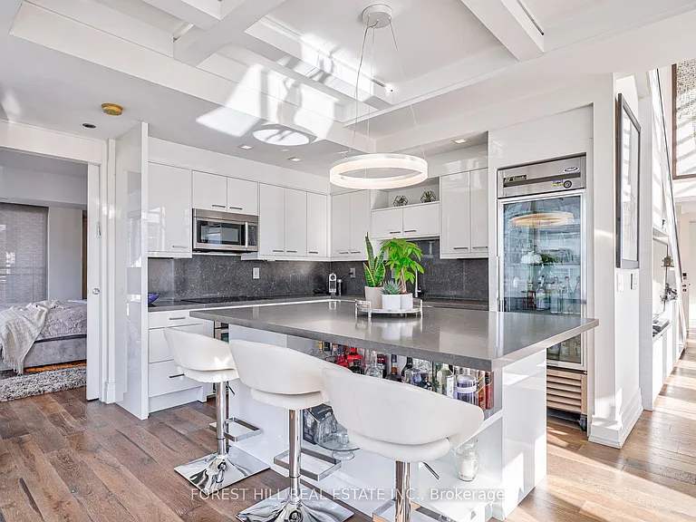 8 Colborne St #Penthouse 2701 — Photo 8