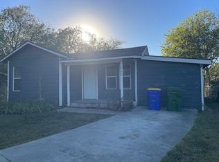 923 Renfro Dr, White Settlement, TX 76108