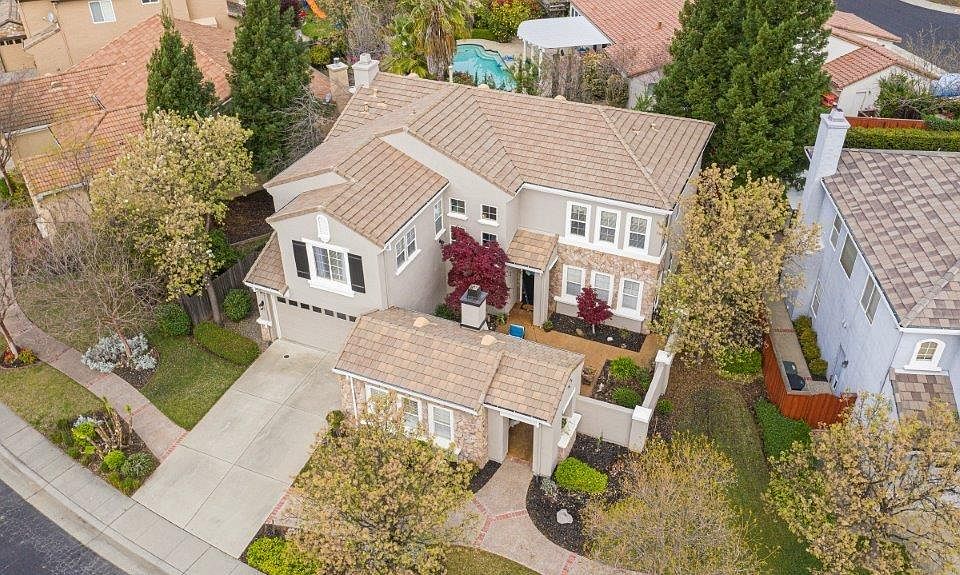 1st image of 8008 Halesworth Dr