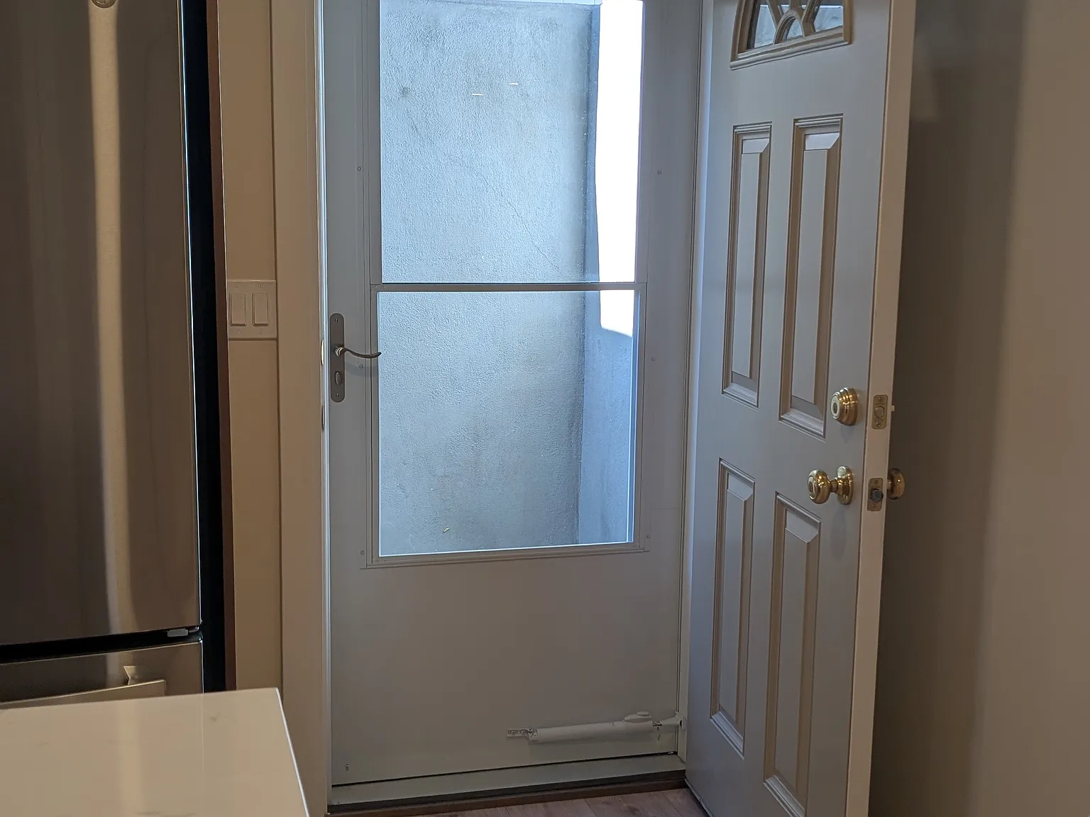 1 bed, 1.5 bath, 900 sqft, $1,600 — Photo 3