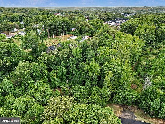 4th image of 18559 Old Triangle Rd
