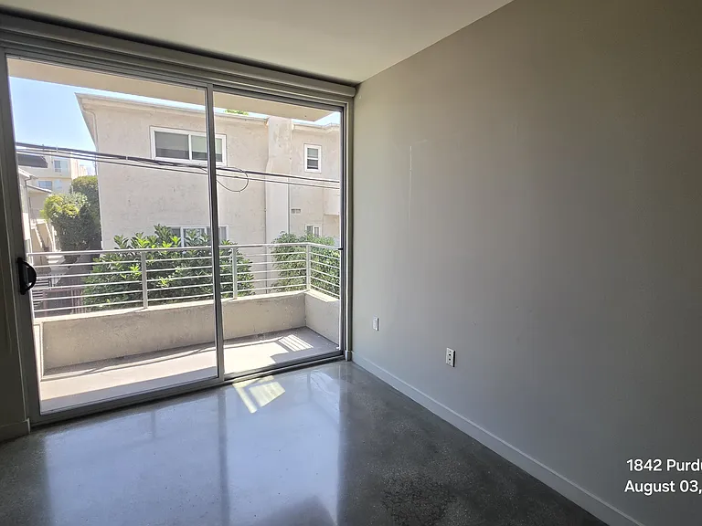 1842 Purdue Ave #105 — Photo 13