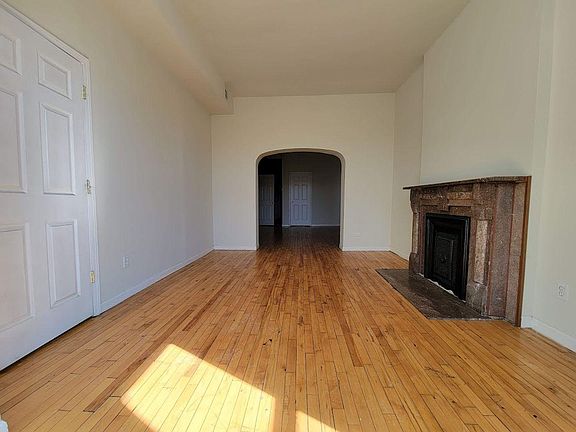 4th image of 1545 N Talman Ave #1
