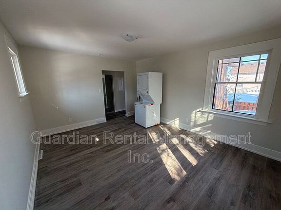 3rd image of 1 Nugent St Unit A