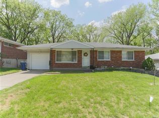 2501 Burbeck Dr, Saint Louis, MO 63125