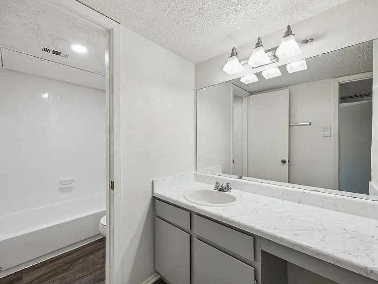 Tealwood Apartment Homes — Photo 12