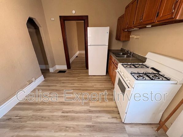 239 E Woodland Ave APT 4