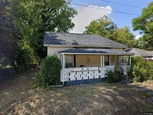 4 Jackson St, Barnesville, GA 30204