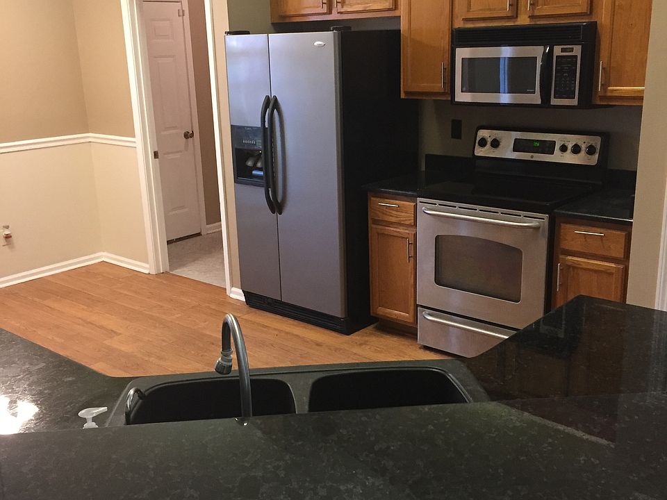 1st image of 3018 Hickory Glen Dr