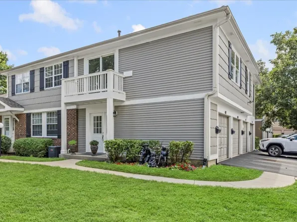 407 Fernwood Ct #407, Vernon Hills, IL 60061