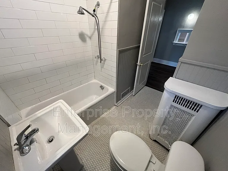 836 Maury St — Photo 33